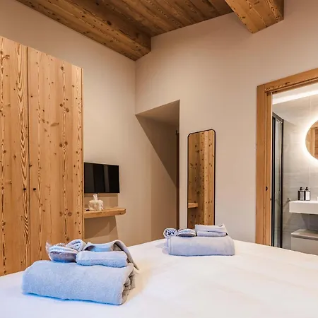 Luxury With Private & Wellness Area Alpesi faház *