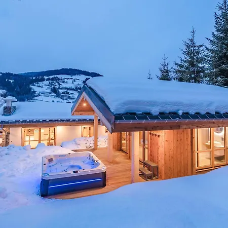Luxury With Private & Wellness Area Chalé Megève